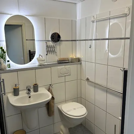 Appartement Ferien-whg Albatros Direkt Am Steinhuder-meer, Mit Meerblick Und Parkplatz